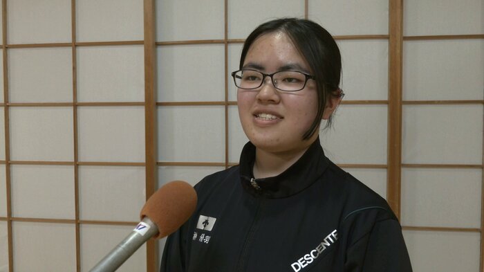 「自分が思った通りの踊りを披露したい」と意気込む副部長の榊優羽さん