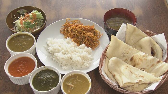 本場のカレーとナン