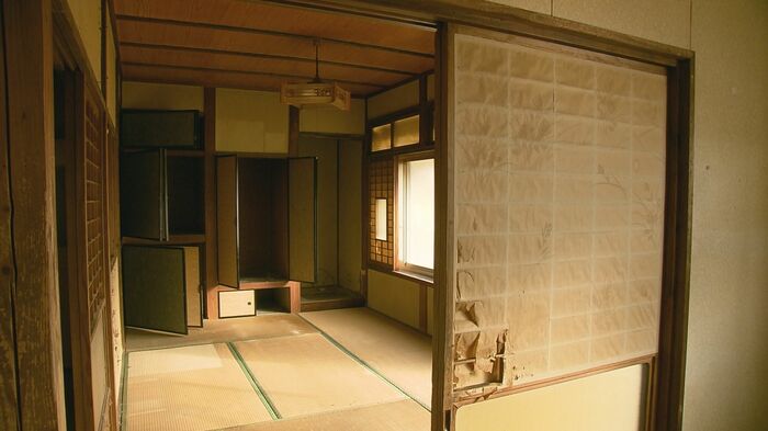 「家じまい」を終えた静かな和室 かつての生活の面影を残す畳敷きの空間