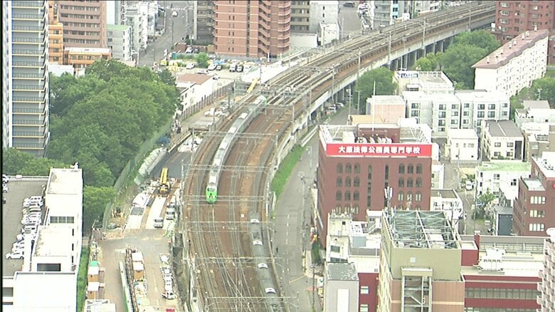 【速報】線路わきの看板が燃える…JR函館線の手稲～桑園間が上下線で一時運転見合わせ…乗客・乗務員にけがなし＜北海道札幌市＞｜FNNプライムオンライン