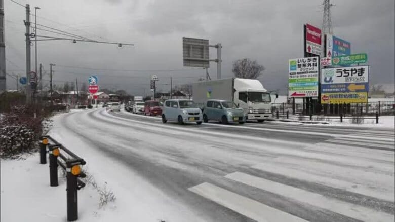 自転車で走行中の73歳男性、車にはねられ死亡　臨港署管内で交通死亡事故相次ぐ　秋田市｜FNNプライムオンライン