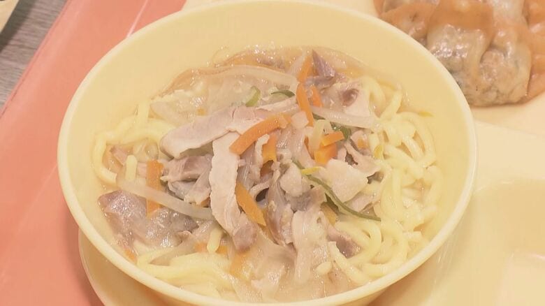 野菜ラーメンを改良…愛知のソウルフード“スガキヤ”が給食に初登場 乳アレルギーにも配慮してコクを実現|FNNプライムオンライン