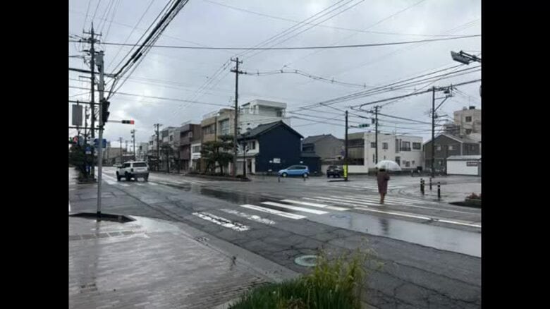 横断歩道で70歳男性が軽自動車にはねられ死亡　運転手の59歳無職の女を逮捕　福井市｜FNNプライムオンライン