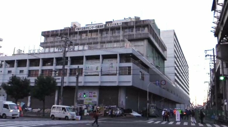 「あいりん総合センター」大阪市が解体工事へ　建て替えで閉鎖もホームレス寝泊まり　去年退去の強制執行｜FNNプライムオンライン