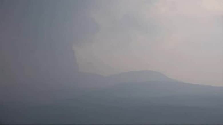 新燃岳　噴煙が火口上５０００ｍに達する　鹿児島地方気象台｜FNNプライムオンライン