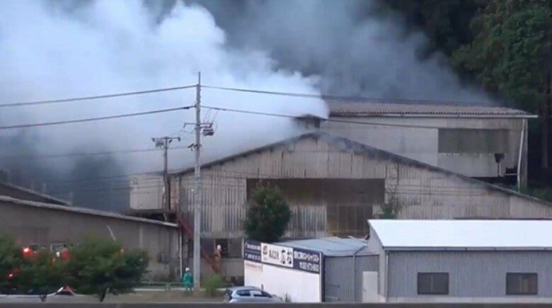 オガライト製造工場で火事　おがくずを固めた燃料オガライトに着火か　けが人なし　広島市安佐南区｜FNNプライムオンライン