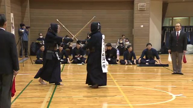 序盤は対戦相手をはねのけていたが…