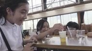 「薬剤師の仕事に興味を」松山の小学校で特別授業　飲み合わせで“水以外は副作用おそれ”【愛媛】