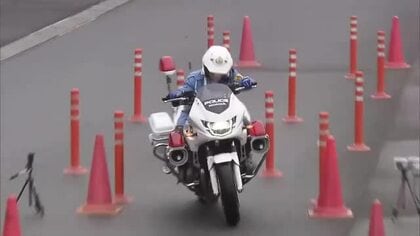 白バイ隊員の運転技術競う大会　約30人の隊員が参加　大分