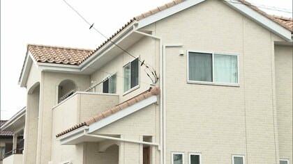 水色のランドセルで通学始めたばかり　小1娘を殺害か　42歳父親を逮捕　同じ布団の上で3歳息子も死亡　群馬・伊勢崎市