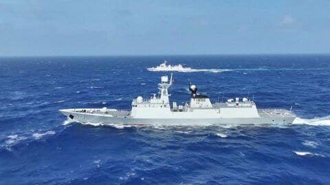 台湾周辺海域で中国がインドネシアと合同訓練　隊列組み航行、物資補給を想定した演習など実施　管轄権の主張狙いか