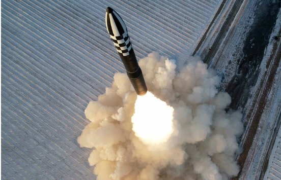北朝鮮のICBM火星18号 12月19日労働新聞