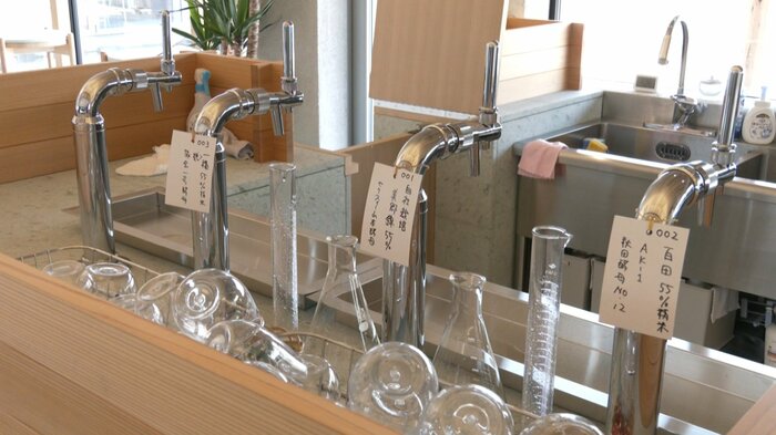 毎月3種類の酒を用意
