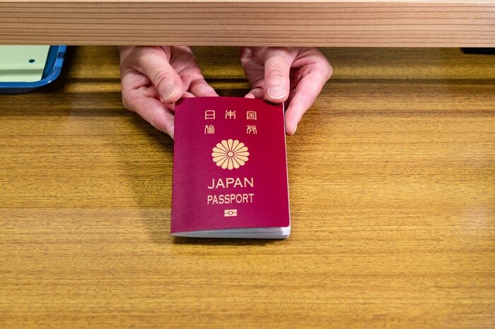 被疑者は池袋パスポートセンター窓口勤務の中国籍の女