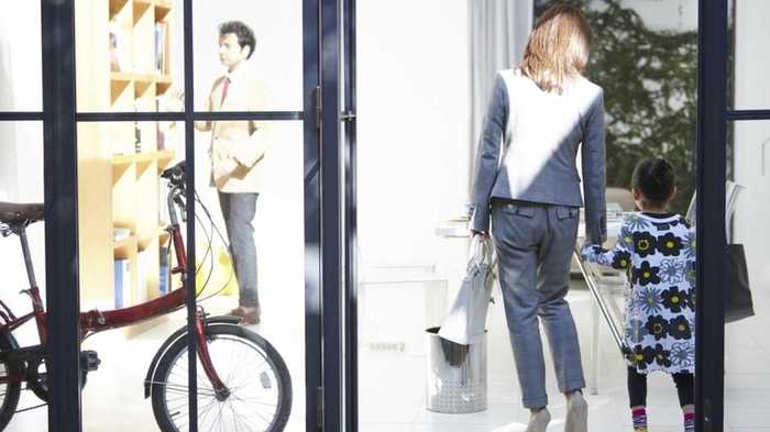 【働き方改革】子どもと離れすぎずに離れたい 都が支援する保育「第三の道」