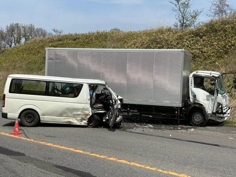 【速報】国道でSUVなど4台絡む事故_40代男性と20代男性が病院搬送〈北海道八雲町〉｜FNNプライムオンライン