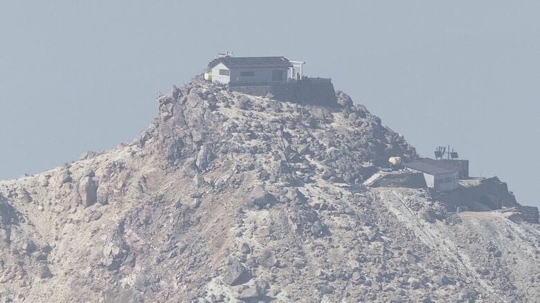 御嶽山の噴火警戒レベルを「2」から「1」の“活火山であることに留意”に引き下げ 山頂付近の火山性地震が減少｜FNNプライムオンライン