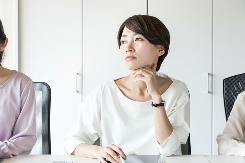 ミラーニューロンの活性度の違いで不満も生まれる（画像：イメージ）