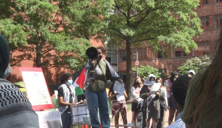 ジョージ・ワシントン大学には首都周辺から学生らが集結した