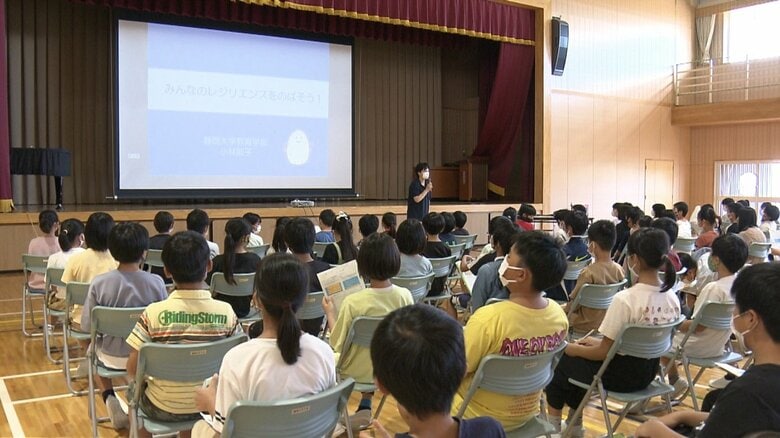 小林教授がレジリエンスを育む授業をしている島田第四小学校