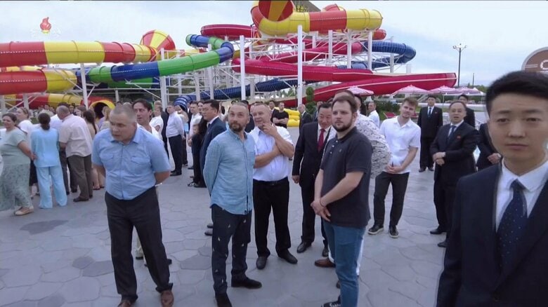 竣工式当日には外国人とみられる人の姿も