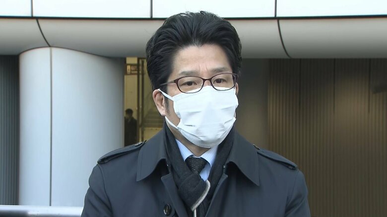 取材に応じる家族会代表･横田拓也さん（18日朝 横浜市）