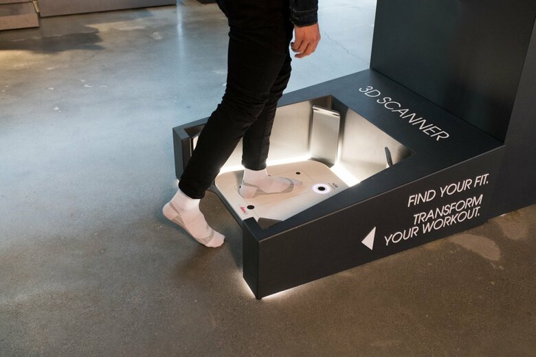 「3Dスキャン」で360度足を計測