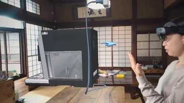 目の前に3Dで製品出現!子育て・介護中も場所を選ばず「コールセンター業務」可能にする最新デバイスとは?