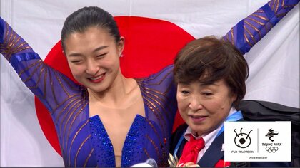 「私の宝物は中野先生、グレアム先生、川原先生」坂本花織が3人のコーチとつかんだ12年ぶり快挙