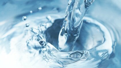 ベテランから技術継承ができず補修や更新も追いつかなくなる…。水インフラを24時間支える水道職員の人材不足による深刻な影響