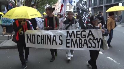 観光地ロンドン揺らす中国“メガ”大使館の建設計画…住宅取り囲む監視カメラに怯える市民、懸賞金付き手配書まかれた亡命香港活動家の恐怖