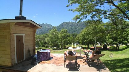 高原のど真ん中で開放的な「アウトドアサウナ」を…ストーブも小屋も信州製にこだわり【長野発】