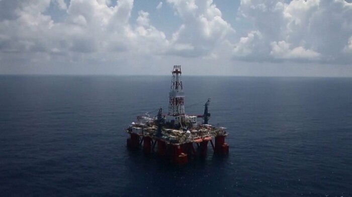 ロシアの石油掘削装置。世界有数の産油国であるUAEにロシア産石油が輸送されている