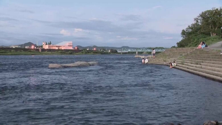 木曽川で男子中学生が溺れ死亡…足を滑らせ岩場から転落か　三重ではシュノーケリングをしていた滋賀の男子中学生が行方不明に｜FNNプライムオンライン
