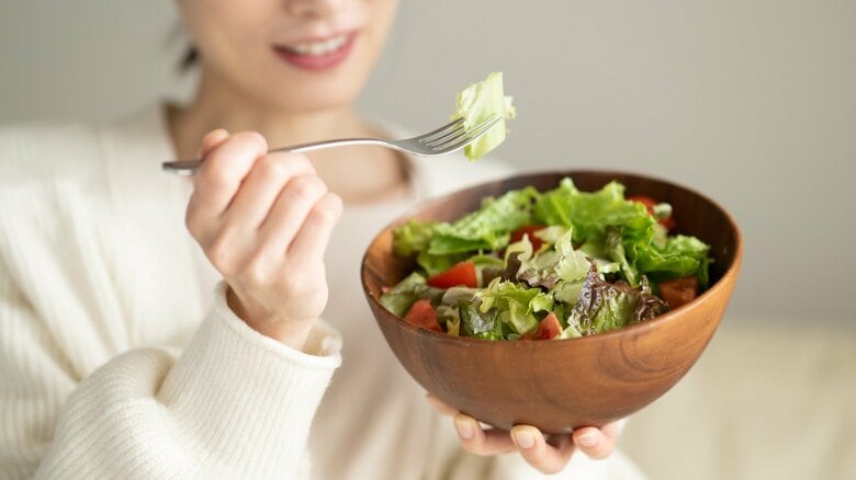 “ベジファースト”は効果なし？誤解されている理由と血糖値の上昇を緩やかにする「プレート法」の考え方｜FNNプライムオンライン