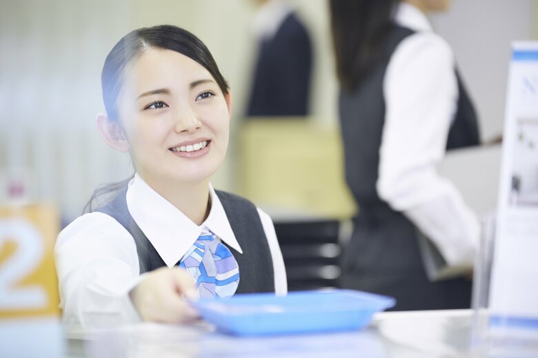 イメージ(銀行窓口)