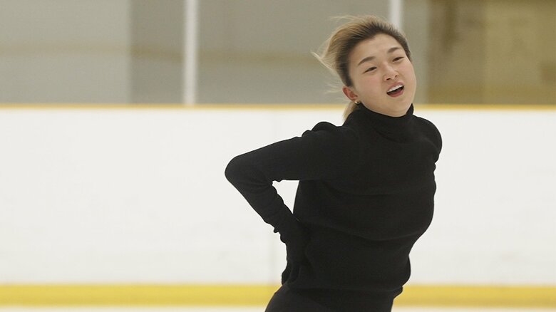 氷上練習をする坂本