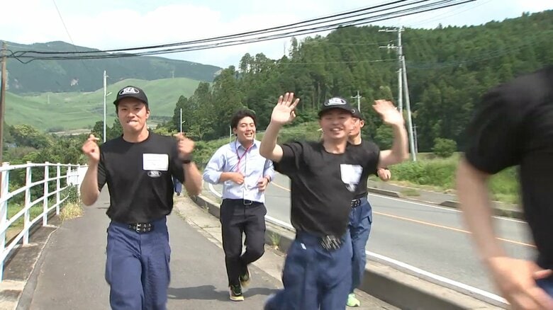 走破訓練に堂前記者も食らいつこうとするも…