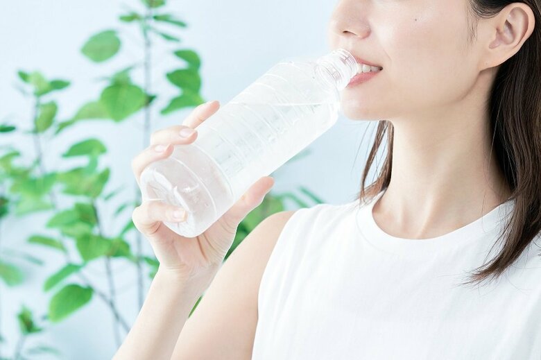水分補給も大事だが、塩分も意識しよう（イメージ）
