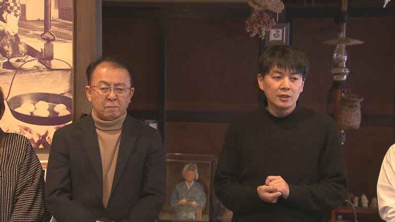 左：いろは堂 三代目・伊藤宗正会長　右：四代目・伊藤拓宗社長