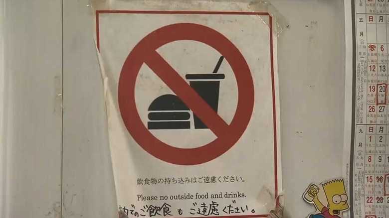 食べ歩きは迷惑行為!? 人気観光地 鎌倉でマナー悪化に悲鳴…“自粛”条例に賛否