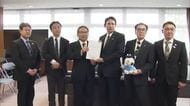「四国新幹線」導入に向けた早期整備など求め四国新幹線整備促進期成会会長と４県知事らが国に要望【香川】