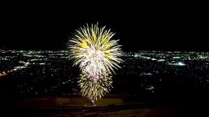 富山でも新型コロナ終息祈願の花火