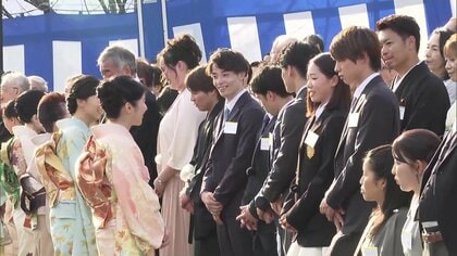 【豪華】「秋の園遊会」に和服姿の愛子さま　北口榛花選手に「おやつも気分転換なんですね」　両陛下も阿部一二三選手らと歓談