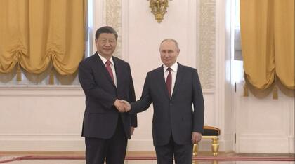 「習主席の話をメモを取りながら聞くプーチン大統領」中国の巧みな“印象操作”　映像編集の妙とその外交戦略
