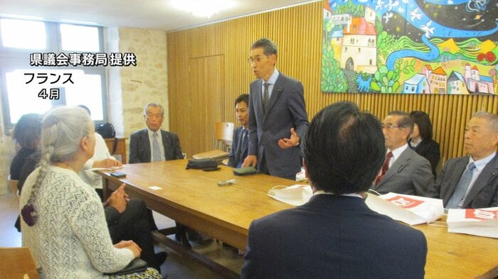 フランスでの視察の様子　県議会事務局提供
