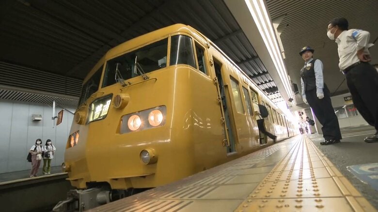 電車「117系」が“最後の雄姿”　博物館にも展示…別れを惜しむ鉄道ファンが岡山駅に集結｜FNNプライムオンライン