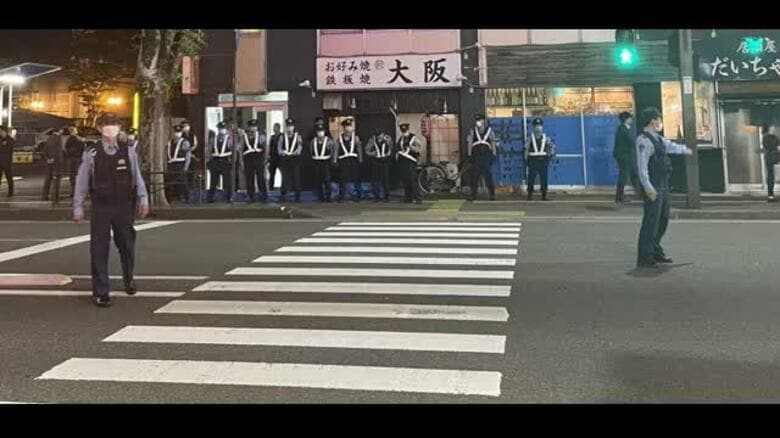 夜の家宅捜索　福島市の繁華街が騒然　なりすまし詐欺でトクリュウ３人逮捕　｜FNNプライムオンライン