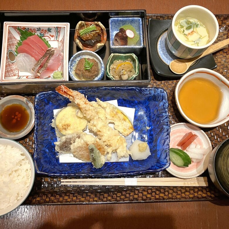 柳橋市場直送の鮮魚と出汁にこだわる…名古屋駅エリアで楽しむ刺身や天ぷらのランチと日本酒豊富な夜メニュー｜FNNプライムオンライン