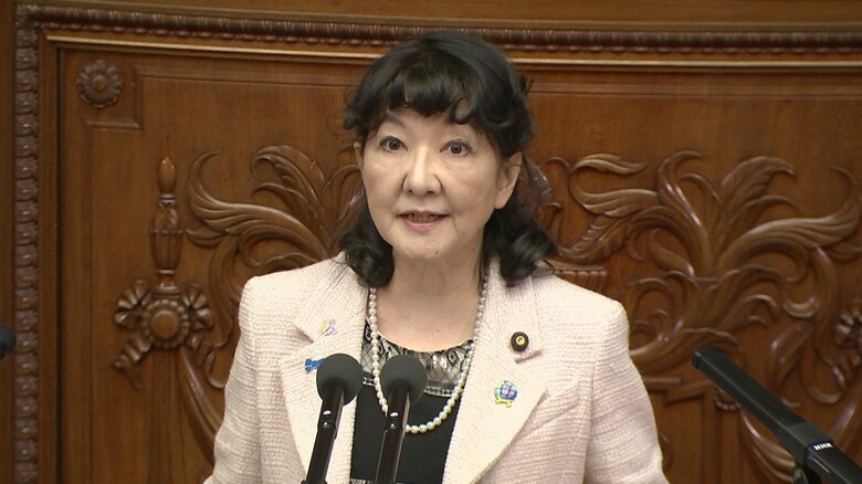 「きょう限定」の片山さつき財務相の髪形